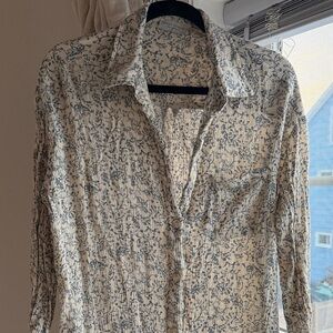 Dress Forum Blue and Cream Floral Shirt